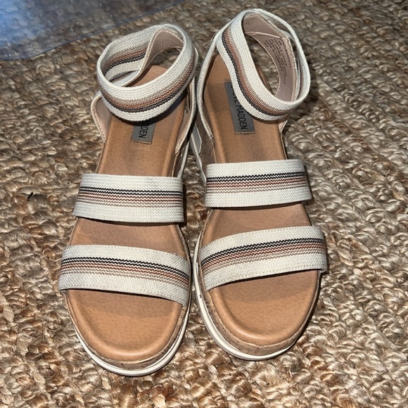 Steve Madden Bandi Platform Sandals - Picture 2 of 6